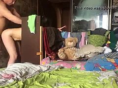 Video domačih ruskih amaterskih prostitutk