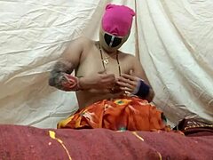 Foda com buceta peluda e sexo anal com uma mãe indiana