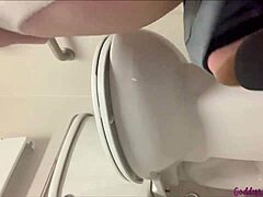 Fat girlfriend shares her hot pee with you