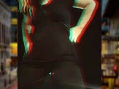 Blonde Sexbombe tanzt zu ihrem eigenen Eminem-inspirierten Video