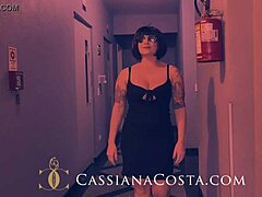 Les amateurs lesbiennes Cassiana Costa et Loira explorent leurs désirs