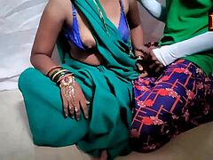 Ινδική callgirl σεξ στην ύπαιθρο με μια περιστροφή