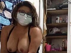 A estrela pornô colombiana experimenta seu primeiro elenco com um estranho neste vídeo hardcore