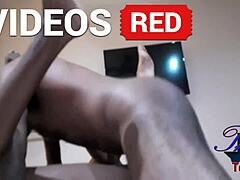 Černá MILF je zachycena skrytou kamerou s penisem