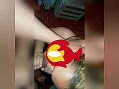Amatérska latinská MILF dáva orálny sex a prehltáva smotanu v domácom videu