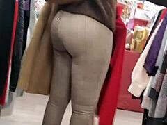 대형 엉덩이 성숙 여성들이 식료품점에서 섹스를 한다